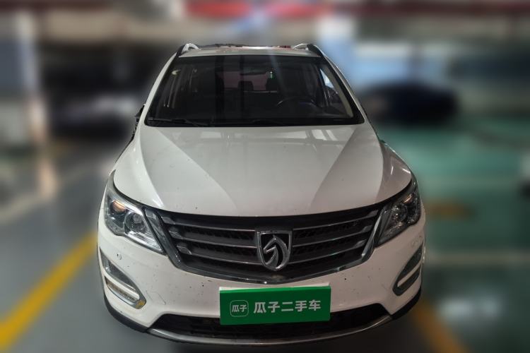 Used Baojun 560 2016 1.8L Manual Luxury Edition Front