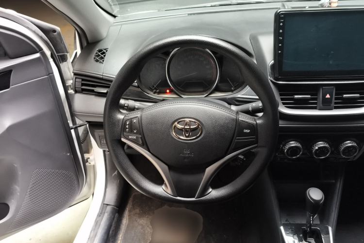 Used Toyota YARiS L Zhi Xuan 2022 X-Trail 1.5L CVT Luxury PLUS Edition Steering Wheel