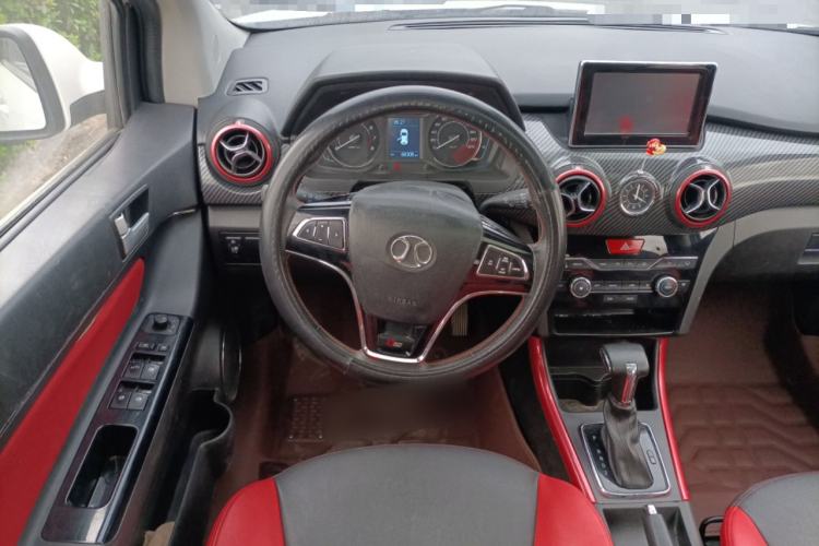 Used BAIC Senova X25 2015 1.5L Automatic Elite Model Steering Wheel