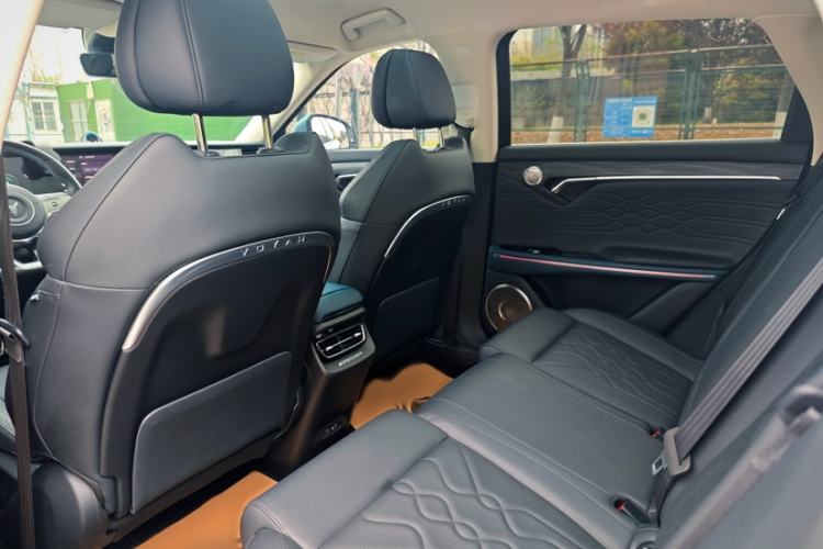 Used VOYAH FREE 2021 Four-Wheel Drive Standard Range-Extended Exclusive Luxury Package
