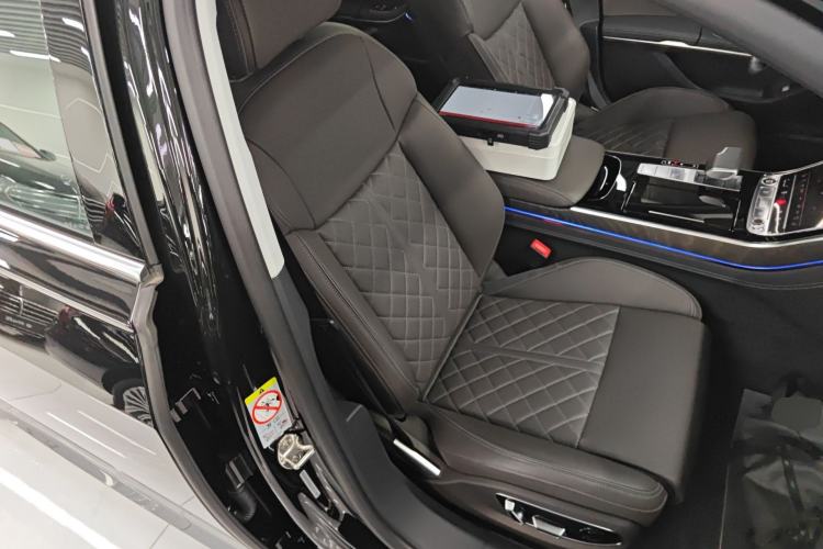 Used Audi A8 2024 A8L 50 TFSI quattro Prestige Edition
