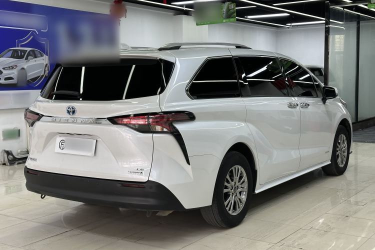 Used Toyota SIENNA 2023 2.5L Hybrid Comfort Edition
