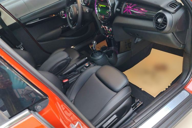 Used MINI MINI 2020 1.5T COOPER Classic Edition Five-Door Version