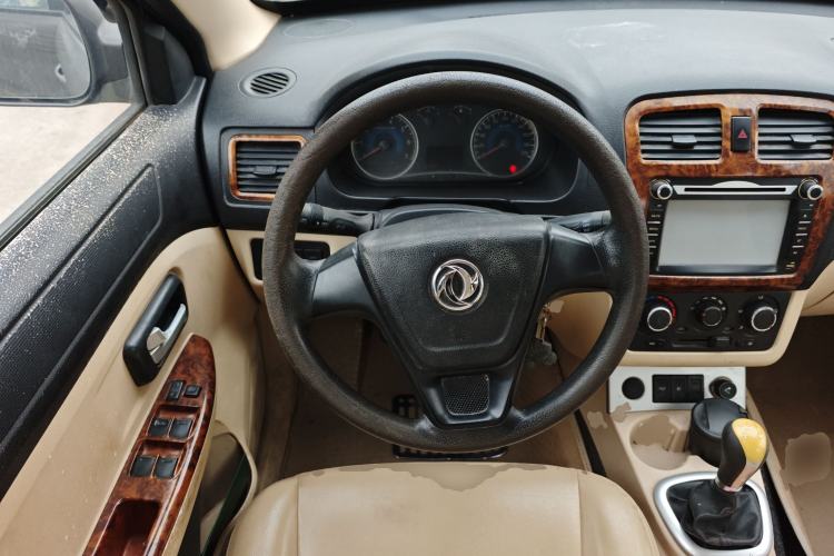 Used Dongfeng Fengon 2013 1.5L Manual Deluxe Model DK15 Steering Wheel