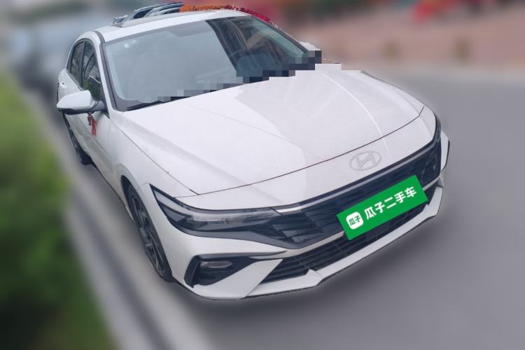 Used Hyundai Elantra 2023 1.5L CVT GLX Elite Edition Front Right 45 Deg