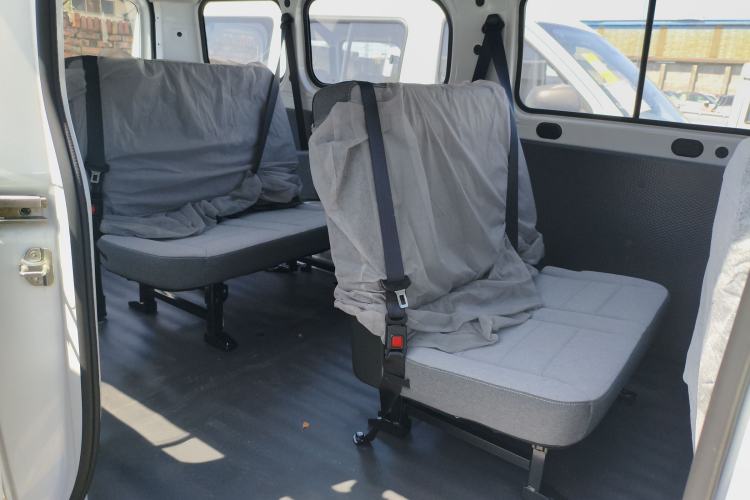 Used Wuling Yangguang 2025 Model 400km Bus Edition—Comfort Edition Left Rear Seat