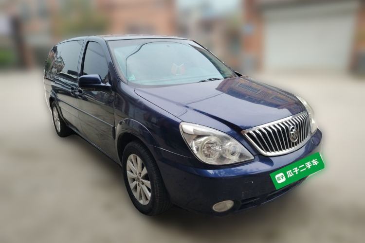 Used Buick GL8 2014 2.4L Classic Edition Front Right 45 Deg