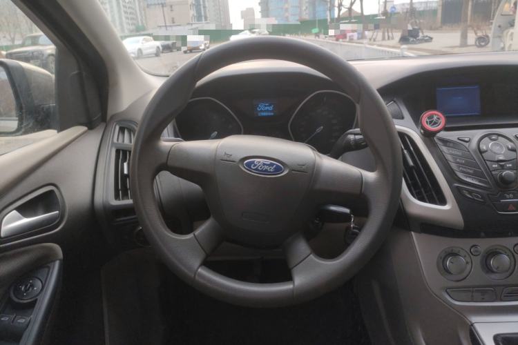 Used Ford Focus 2012 Sedan 1.6L Manual Comfort Model