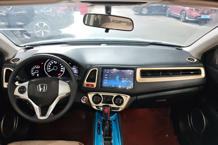 Used Honda Vezel 2017 1.8L CVT Front-Wheel Drive Pioneer Edition Center Console