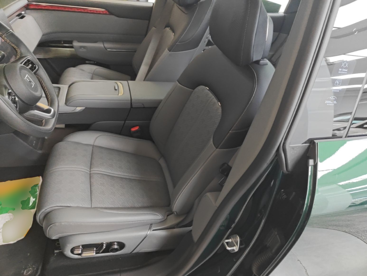 Zeekr 7X 2025 100 kWh Long-Range Rear-Wheel Drive with Intelligent Driving Features — снимка 17