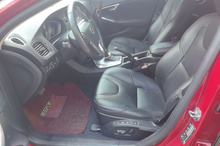 Used Volvo V40 2018 T3 Zhiya Edition