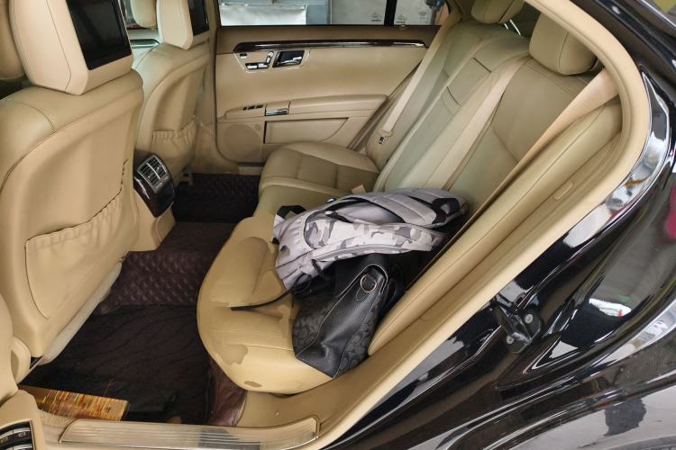 Used Mercedes-Benz S-Class 2012 S 300 L Business-Class Grand Edition Left Rear Seat