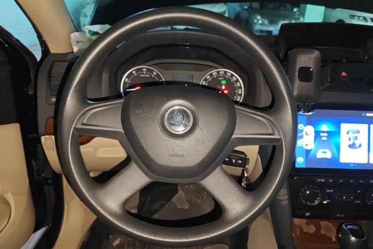 Used Skoda Octavia 2014 1.6L Automatic Yijun Edition Steering Wheel