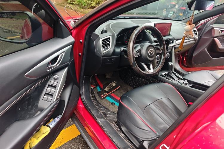 Used Mazda CX-4 2018 2.0L Automatic Two-Wheel Drive Blue Sky Dynamic Version China V Standard
