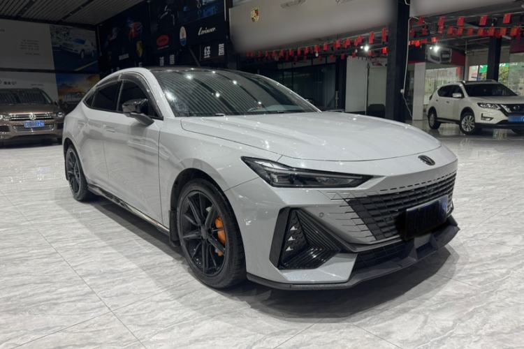 Used CHANGAN UNI-V 2022 1.5T Prestige Version Exterior 3