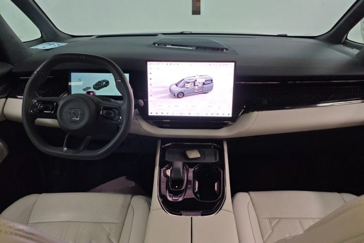 Used Zeekr 009 2024 Six-Seat Executive Version 4WD 108 kWh