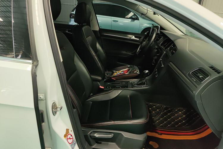 Used Volkswagen Golf 2015 1.4TSI Automatic Comfort Model
