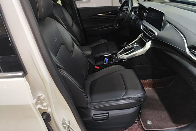 Used SAIC MAXUS EUNIQ 5 2020 1.3T PLUG-IN Luxury Edition