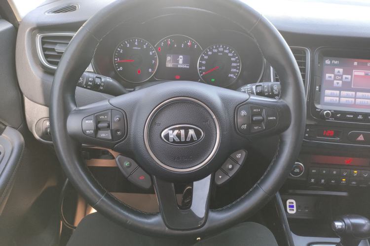 Used Kia Carens 2013 2.0L 7-Seater Automatic Luxury Version China IV Standard