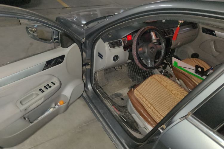 Used Volkswagen Bora 2012 1.6L Automatic Fashion Edition
