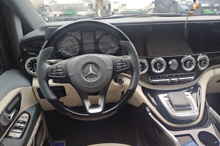 Used Mercedes-Benz Vito 2023 2.0T Business Version 7 Seats Steering Wheel