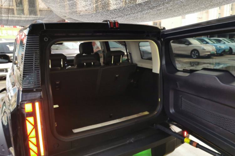 Used iCAR 03 2024 501km Four-wheel Drive Long-Range Advanced Version