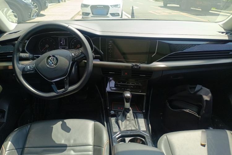 Used Volkswagen Passat 2020 330TSI Elite Edition China VI
