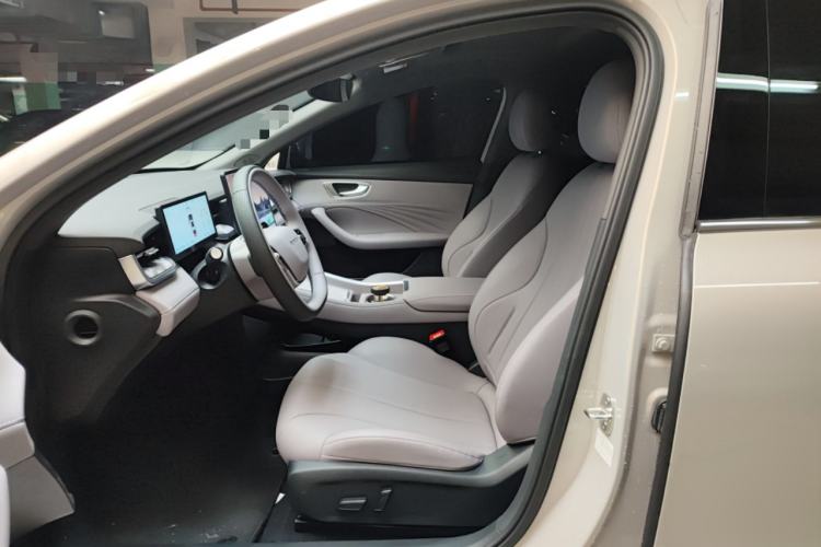 Used Roewe M7 DMH 2025 Model 160km Comfort Version
