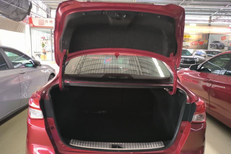 Used Nissan Lannia 2016 1.6L CVT Smart Cool Edition Trunk