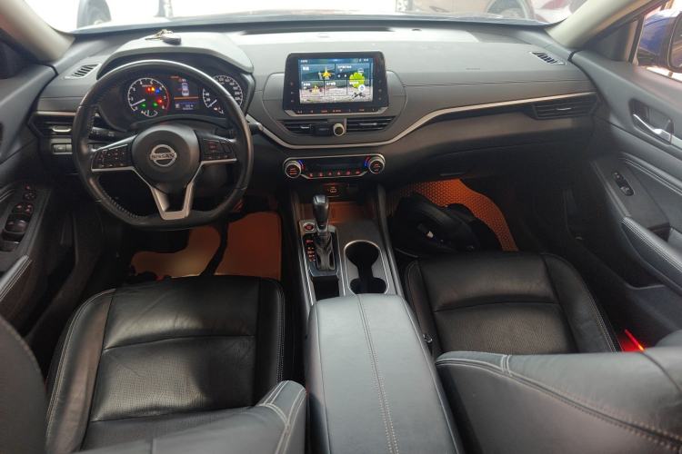 Used Nissan Teana 2020 2.0L XL Comfort Edition Center Console