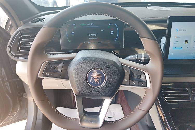 Used BYD Qin PLUS 2024 HONOR Edition DM-i 55KM Leading Model Steering Wheel