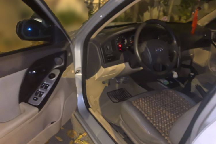 Used Hyundai Elantra 2011 1.6L Manual Comfort Version
