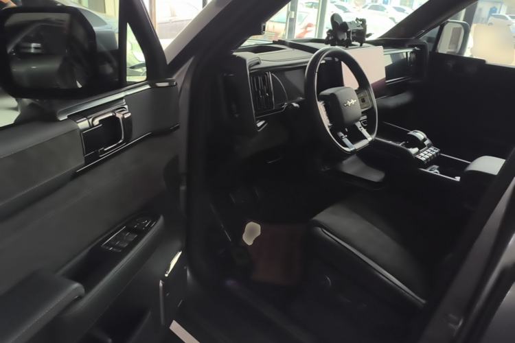 Used Formula Leopard 5 2023 Cloud Ride Flagship Edition Driver Seat