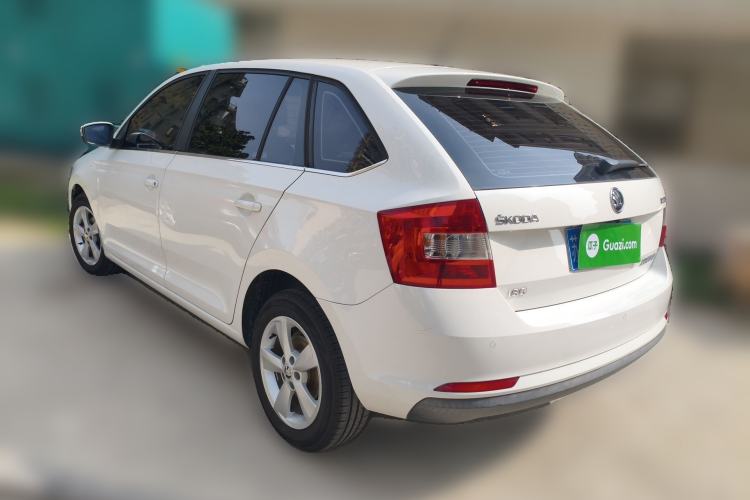 Used Skoda Rapid Spaceback 2018 1.6L Automatic Comfort Edition