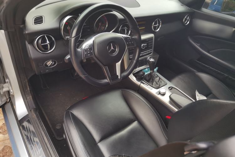 Used Mercedes-Benz SLK-Class 2011 SLK 200 Fashion Model Center Console