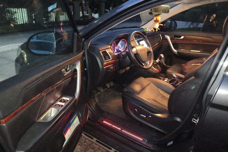 Used Haval H6 2015 Revised Version Sport Edition 1.5T Manual Transmission Two-Wheel Drive Elite Grade