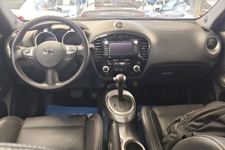 Used Infiniti ESQ 2014 1.6L Luxury Edition