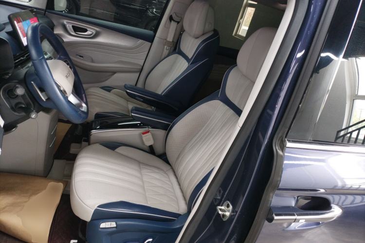 Used Roewe iMAX8 2021 400TGI Supreme Series Ultimate Edition Left Front Seat