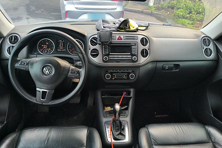 Used Volkswagen Tiguan 2012 1.8TSI Automatic Two-Wheel Drive Trend Edition Center Console