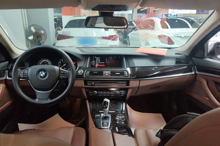 Used BMW 5 Series 2014 528Li Leading Model