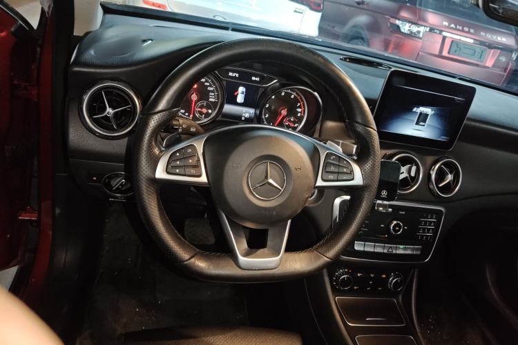 Used Mercedes-Benz GLA 2019 GLA 200 Dynamic Edition Steering Wheel