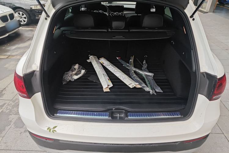 Used Mercedes-Benz GLC 2021 GLC 260 L 4MATIC Dynamic Edition Trunk