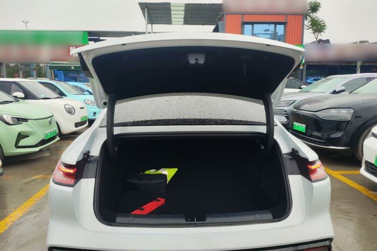 Used Geely Galaxy E8 2025 700 km Long-Range Intelligent Driving Version