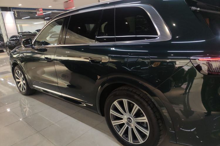 Used Hima AITO M8 2025 Extended-Range Ultra Version 53.4 kWh 6-Seater Edition