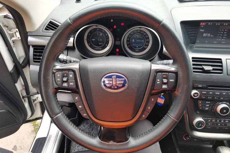 Used Bestune X80 2015 1.8T Automatic Luxury Model Steering Wheel