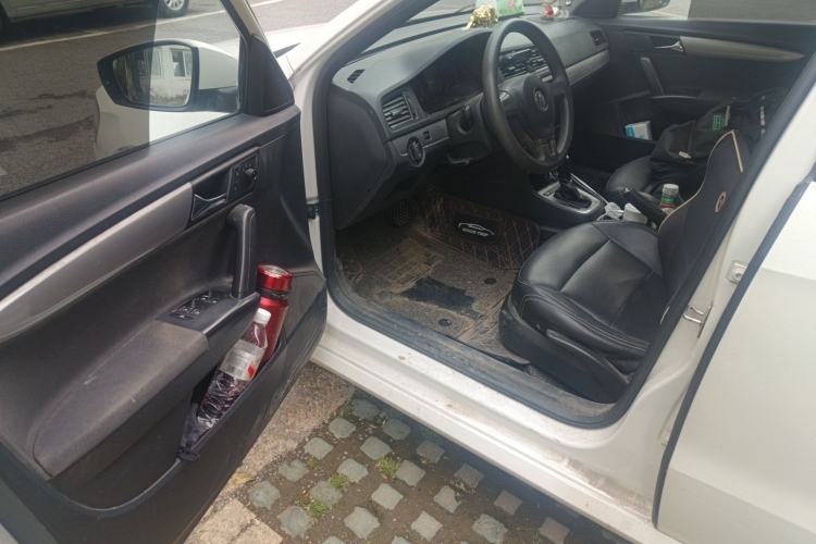 Used Volkswagen Lavida 2013 Revised Classic 1.6L Automatic Fashion Edition Driver Seat