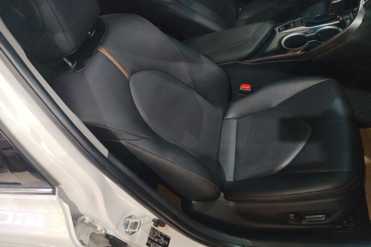 Used Toyota Camry 2021 2.0G Luxury Edition Right Front Seat