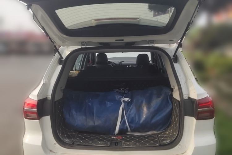 Used Roewe RX5 2016 20T Two-Wheel Drive Automatic Internet Smart Edition Trunk