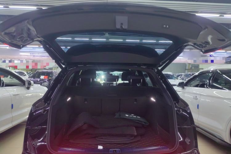 Used Audi Q5L 2023 40T Luxury Dynamic Model Trunk