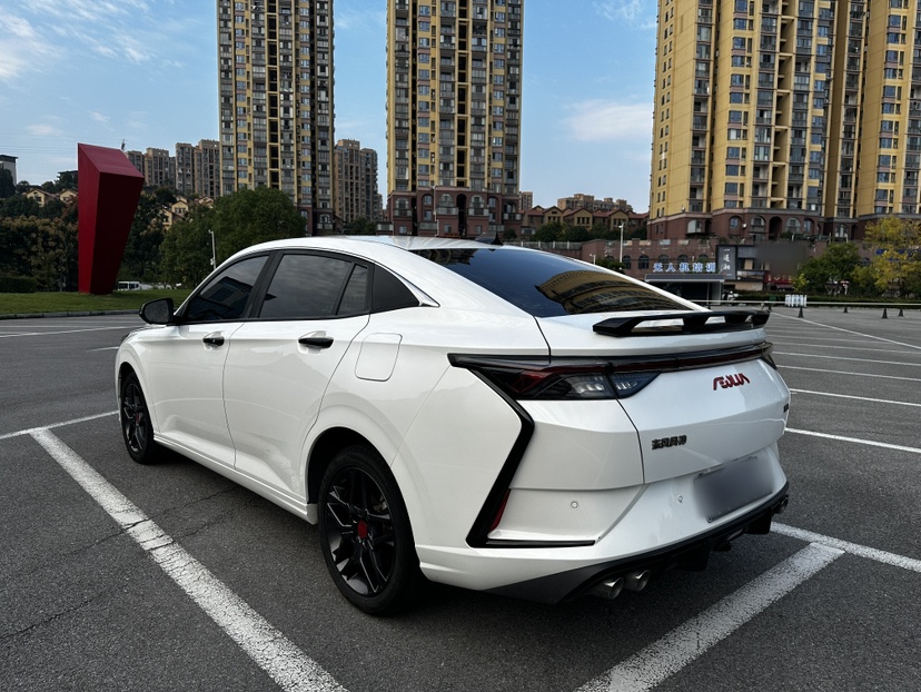 Dongfeng Aeolus Yixuan 2022 230T Automatic Adaptive-Beam Knight Edition — снимка 8